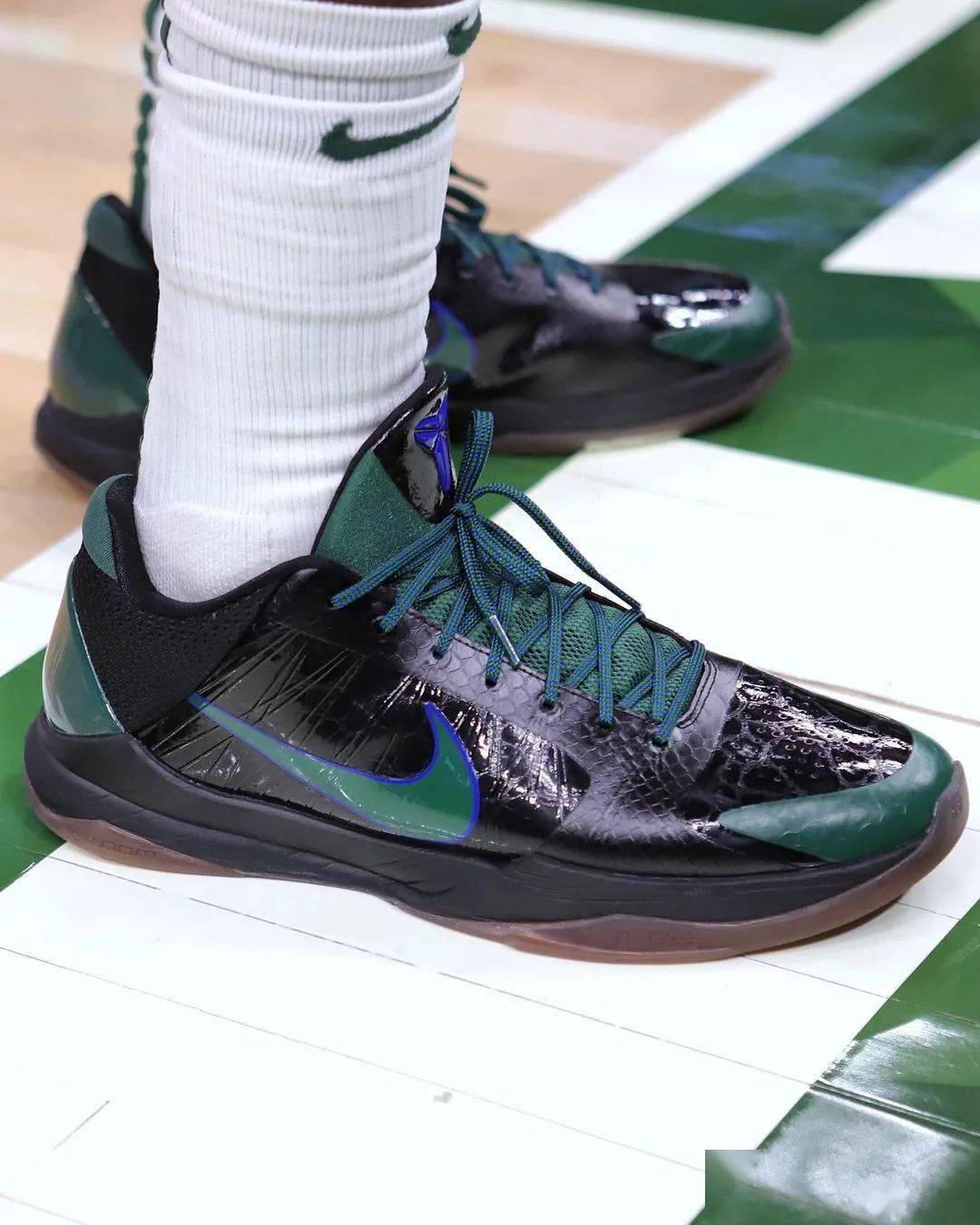 爱游戏电竞Scout连续七场比赛得分超过连败，雄鹿挑战极限！的简单介绍