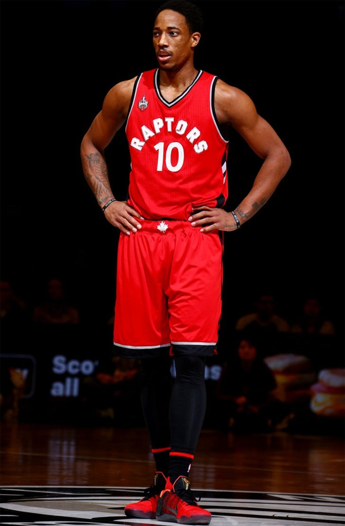 包含赛前多伦多猛龙备战欧超杯;单刀错失细节曝光;引发热议;赛程密集仍需轮换的词条 包含赛前多伦多猛龙备战欧超杯;单刀错失细节曝光;引发热议;赛程密集仍需轮换的词条