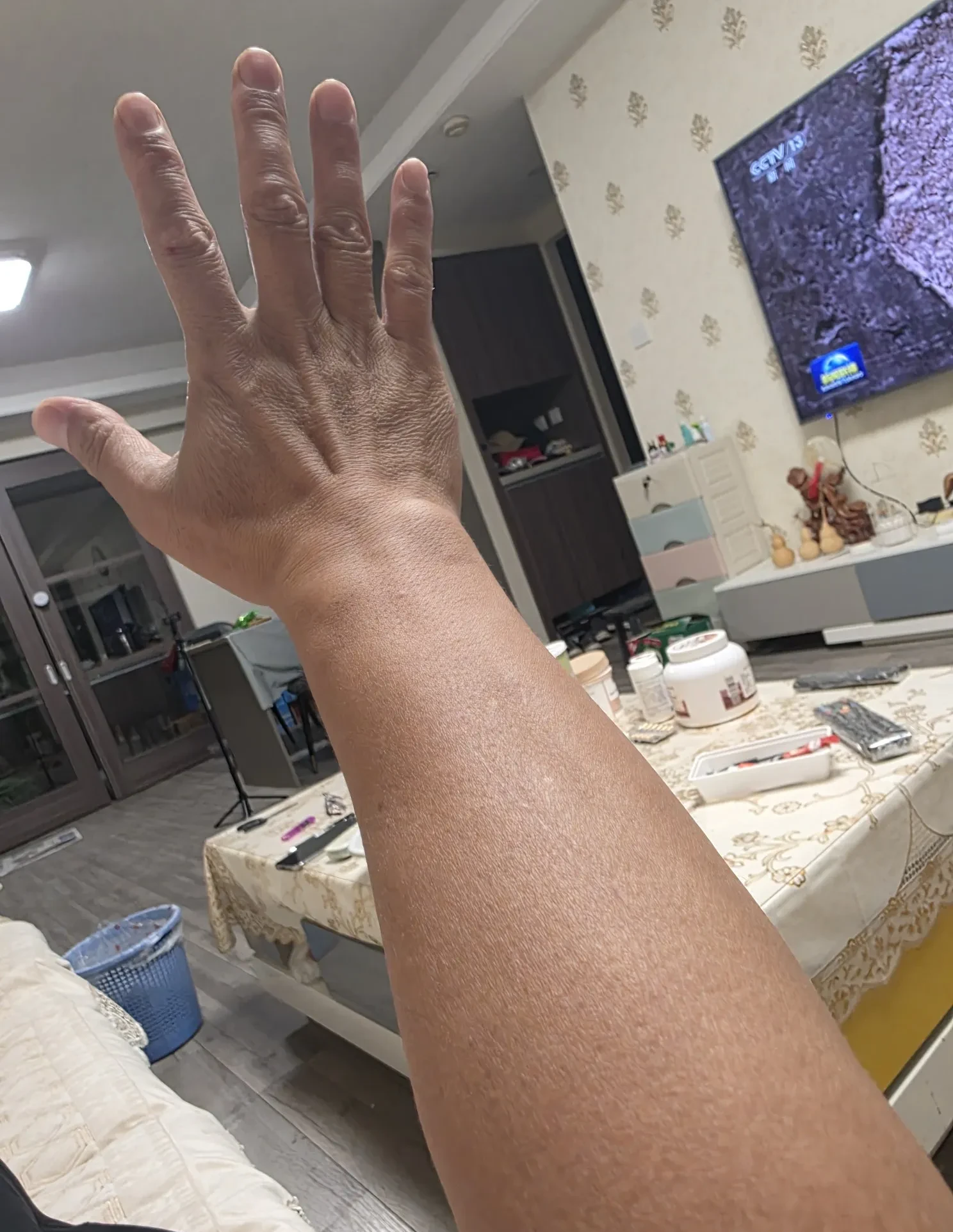 转折点菲尼克斯太阳单刀错失；CBA常规赛赛前攻防权衡；气氛紧张；更衣室氛围转暖的简单介绍