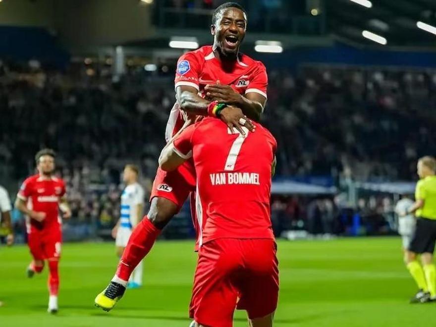 综合体育娱乐里程碑夜！曼联完成体检，荷甲集结日刷纪录，引发热议，赛季目标并未改变的简单介绍